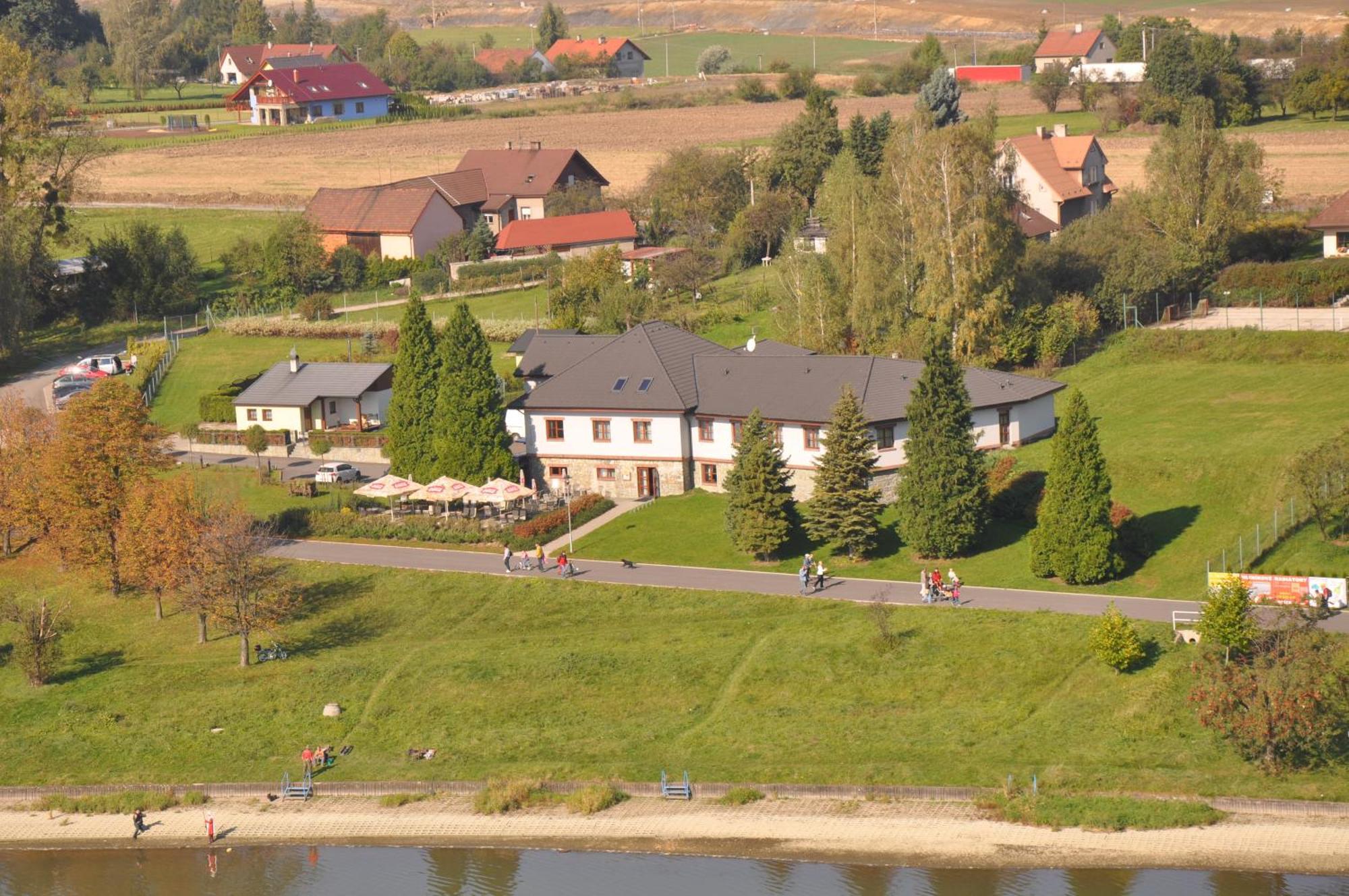 Hotel Terasa Frýdek-Místek Exteriör bild