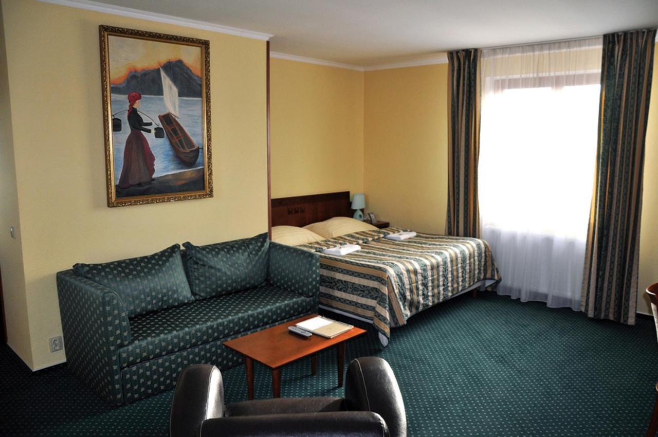 Hotel Terasa Frýdek-Místek Rum bild